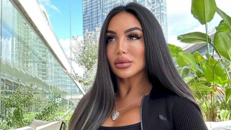 Lətifə Soyuöz oğlunu məktəbə yola saldı – FOTOLAR