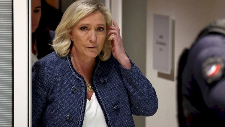 Le Pen Kiyevə dəstəyi dayandıracaq