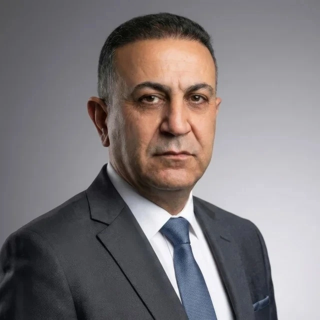 Yeni sədr özünə müşavir təyin etdi - FOTO