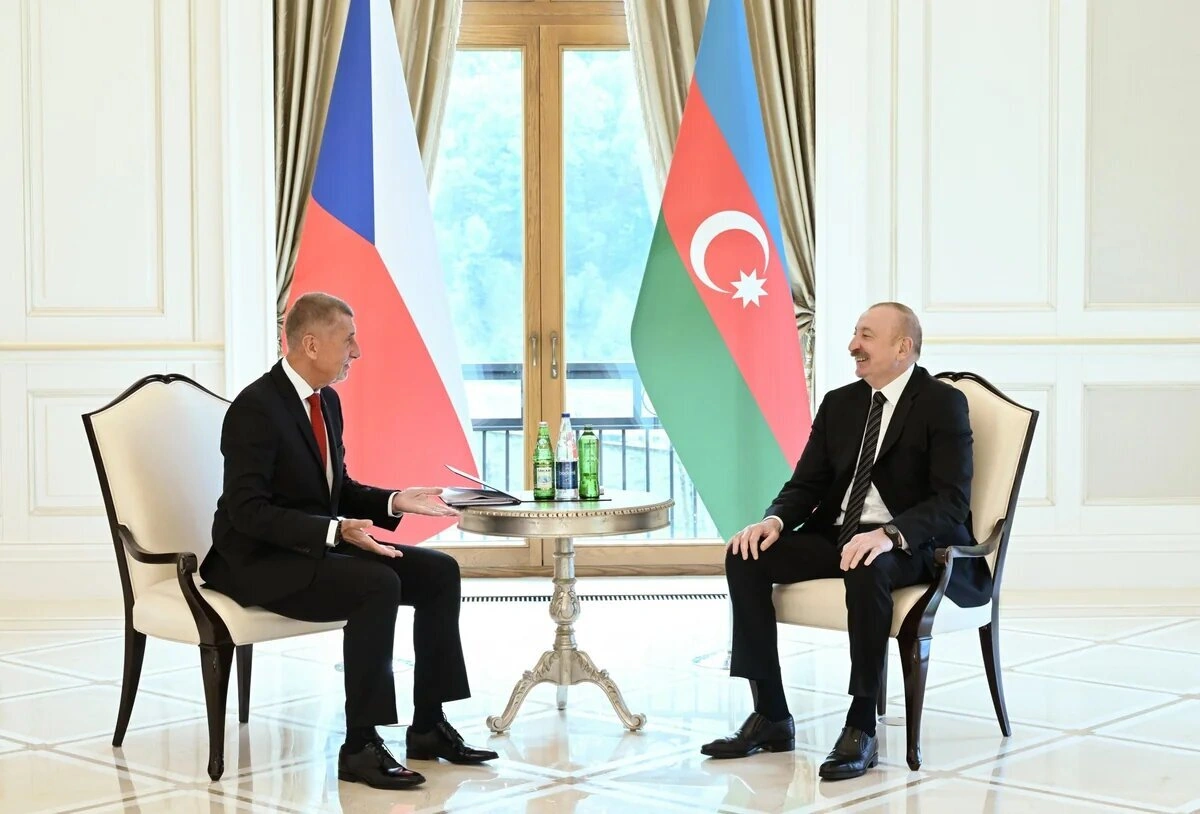 Andrey Babiş İlham Əliyevi Çexiyaya dəvət etdi