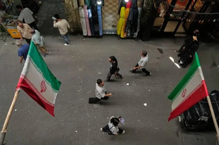 Müharibənin kölgəsində Tehran: İki fərqli həyat