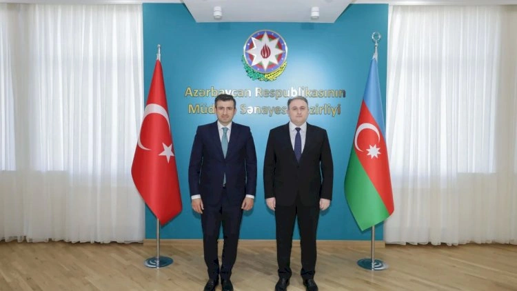 Vüqar Mustafayev Səlcuq Bayraktarla görüşdü