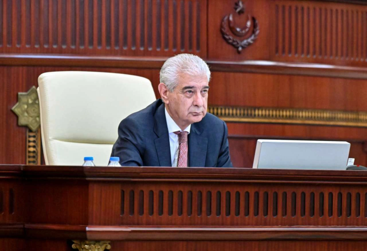 Əlli min müəllim ixtisar oluna bilər - Əli Əhmədov