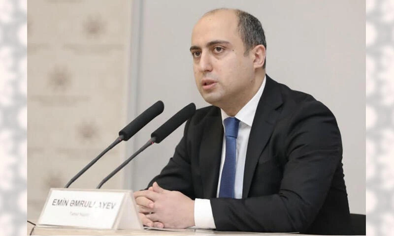 Nazir direktoru işdən çıxardı - FOTO