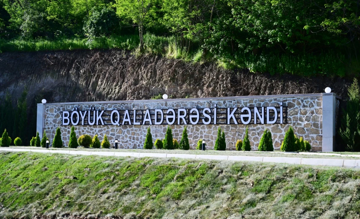 İlham Əliyev Şuşanın Böyük Qaladərəsi kəndində sakinlərlə görüşdü - FOTOLAR