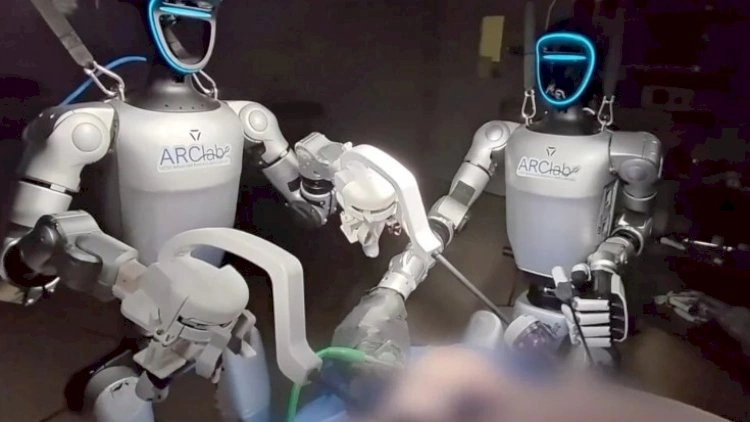 Robotlar canlı üzərində əməliyyat etdilər
