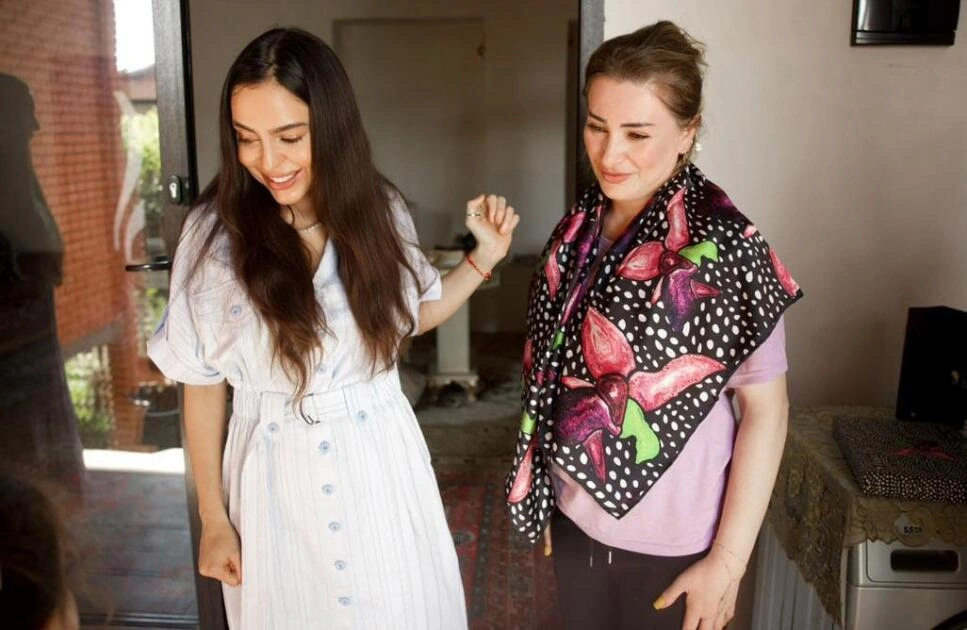 Leyla Əliyeva və Arzu Əliyeva Lənkəranda yerli sənətkarın yaradıcılığı ilə tanış olublar - FOTO