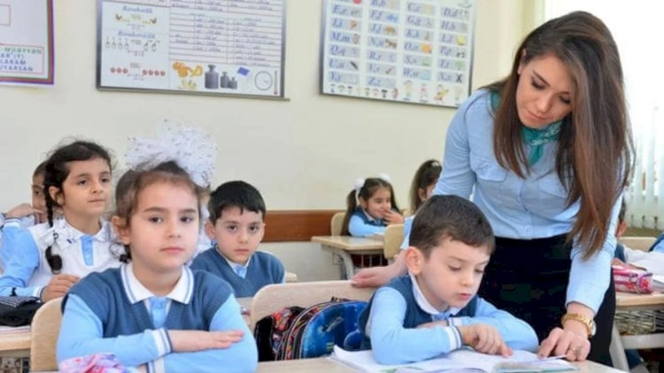 Müəllimlərin   NƏZƏRİNƏ - 28 avqust saat 15:00-dan...