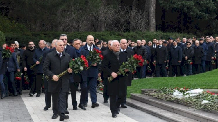 “Azərişıq” və “Azərenerji”də anım günü ilə bağlı tədbirlər keçirildi - Fotolar