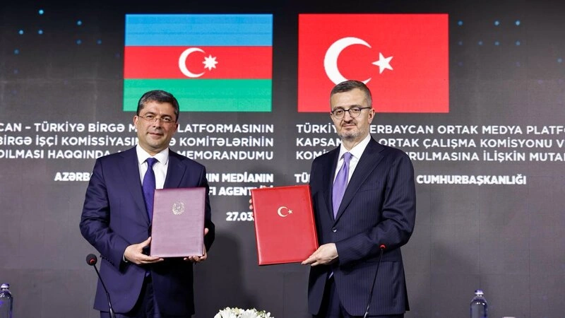 Əhməd İsmayılovla Burhanettin Duran arasında ikitərəfli görüş keçirilib