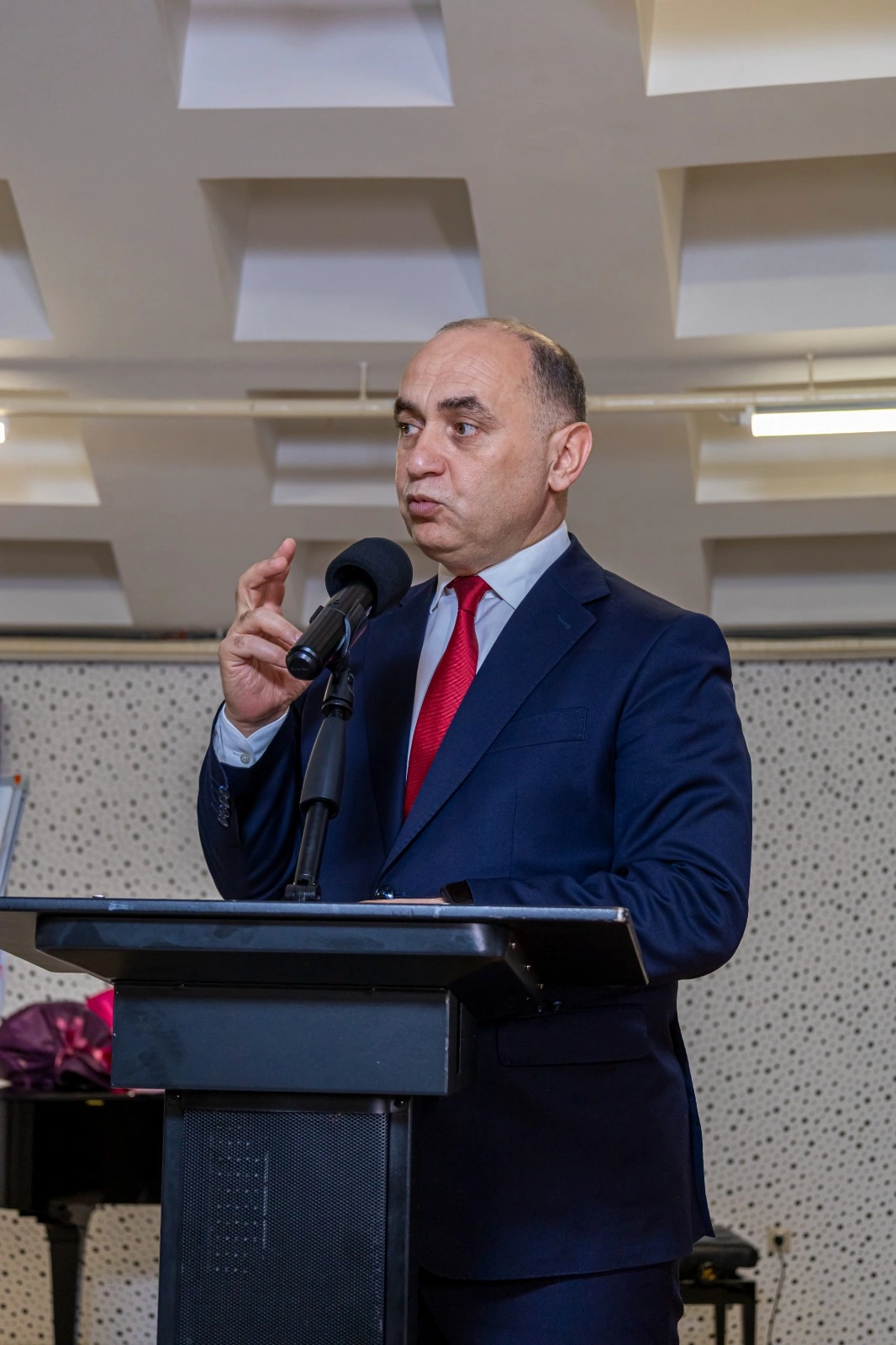 Uşaqlarda erkən inkişaf problemlərini necə müəyyənləşdirmək olar? -   Bakıda mühüm konfrans