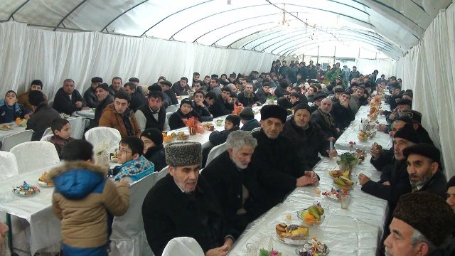 Azərbaycanda yas mərasimində kabab verildi — Narazılıq YARANDI