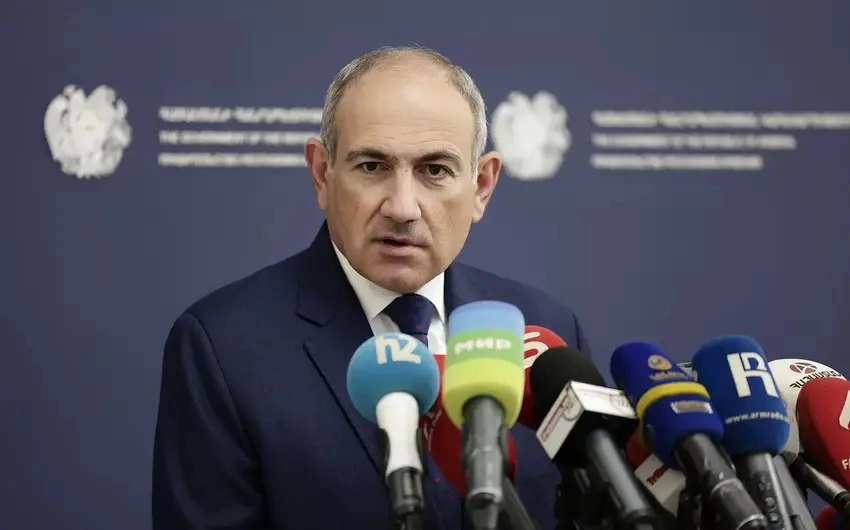 Nikol Paşinyan erməni kilsəsi və müxalifətə xəbərdarlıq etdi