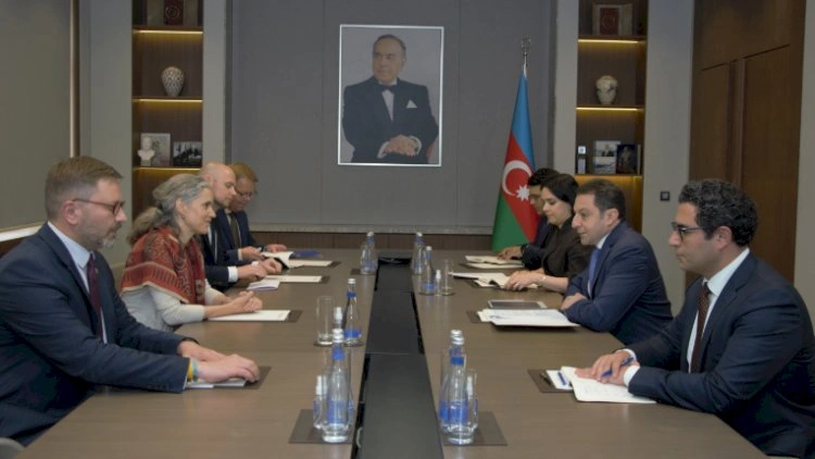 Xİn-də Aİ səfiri ilə görüş oldu