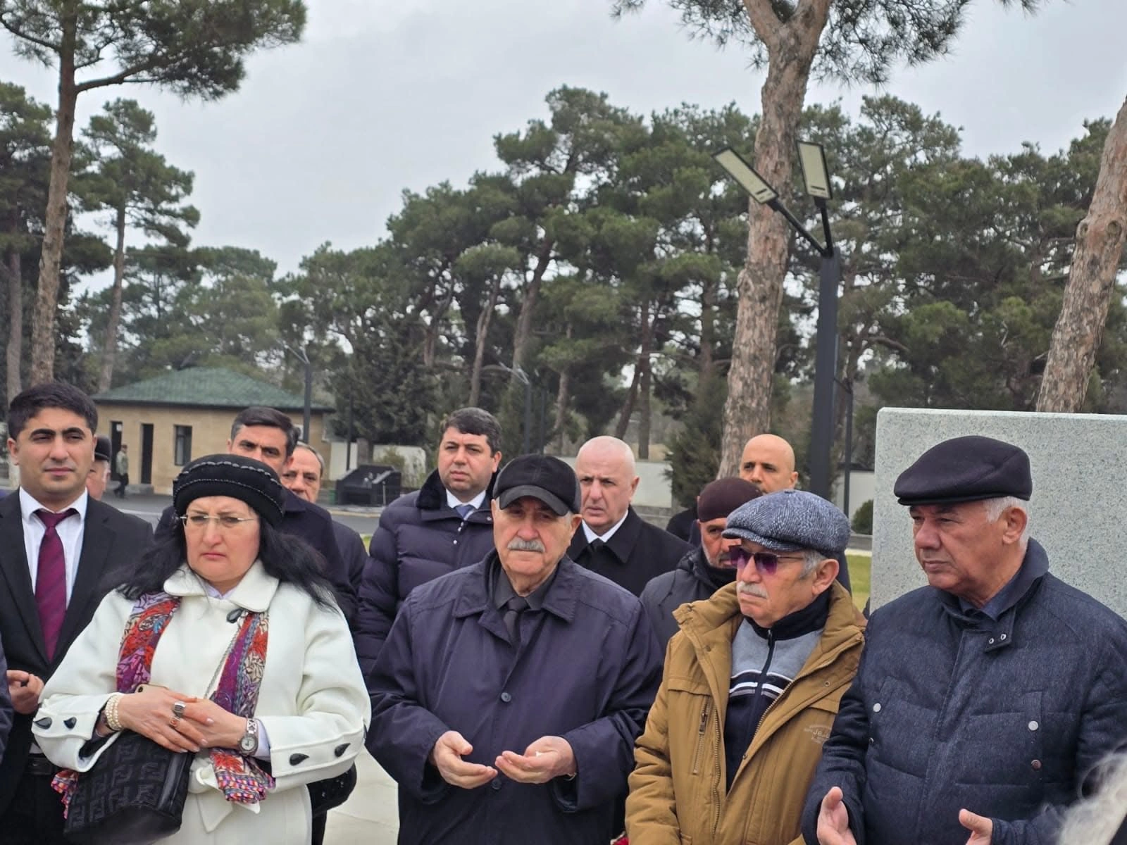 Ülvi Quliyev şəhid leytenantın məzarını ziyarət etdi - FOTOLAR