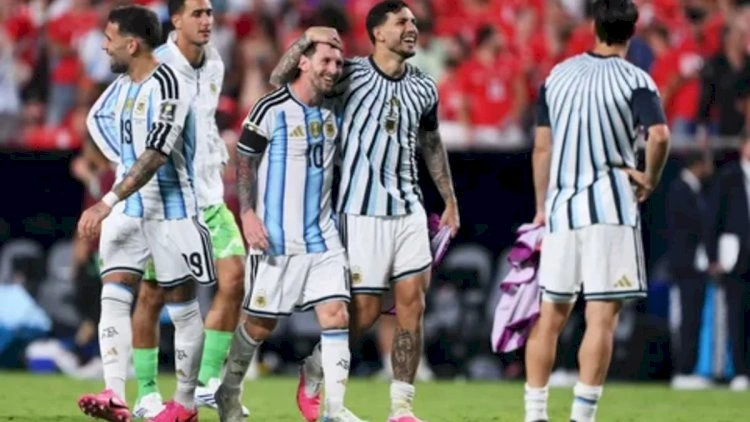 Argentina millisinin DÇ-dən kənarlaşdırılması üçün petisiya 10 milyon imza topladı