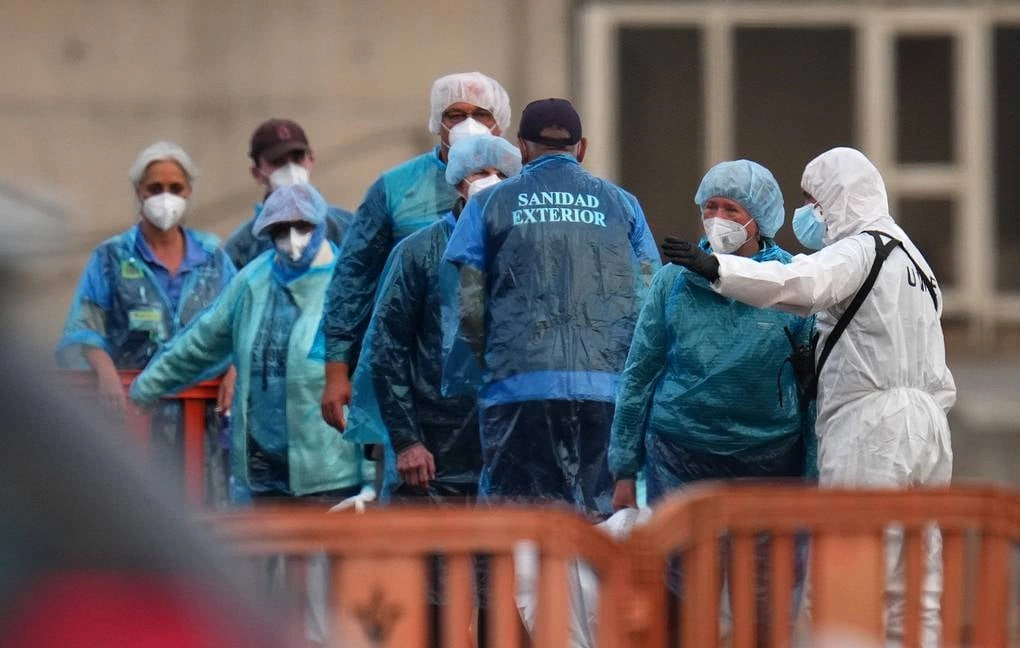 ÜST: 42 günlük karantin elan edilsin