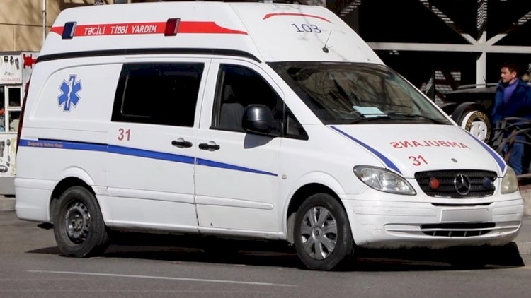 Əvvəl arvadını, sonra özünü bıçaqladı - Kişi öldü, qadın sağ qaldı