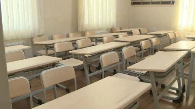 Gədəbəydə 3 məktəb bağlandı: Şagird və müəllimlərin aqibəti necə olacaq?