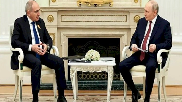 Paşinyan Putinlə müzakirə apardı