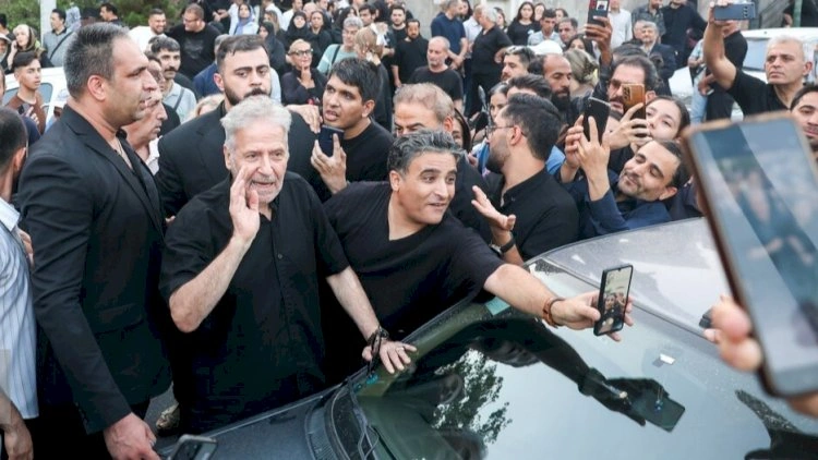 Hüzrə gəlib, selfi çəkdirir... - “Baiskar elə mollalar olur”