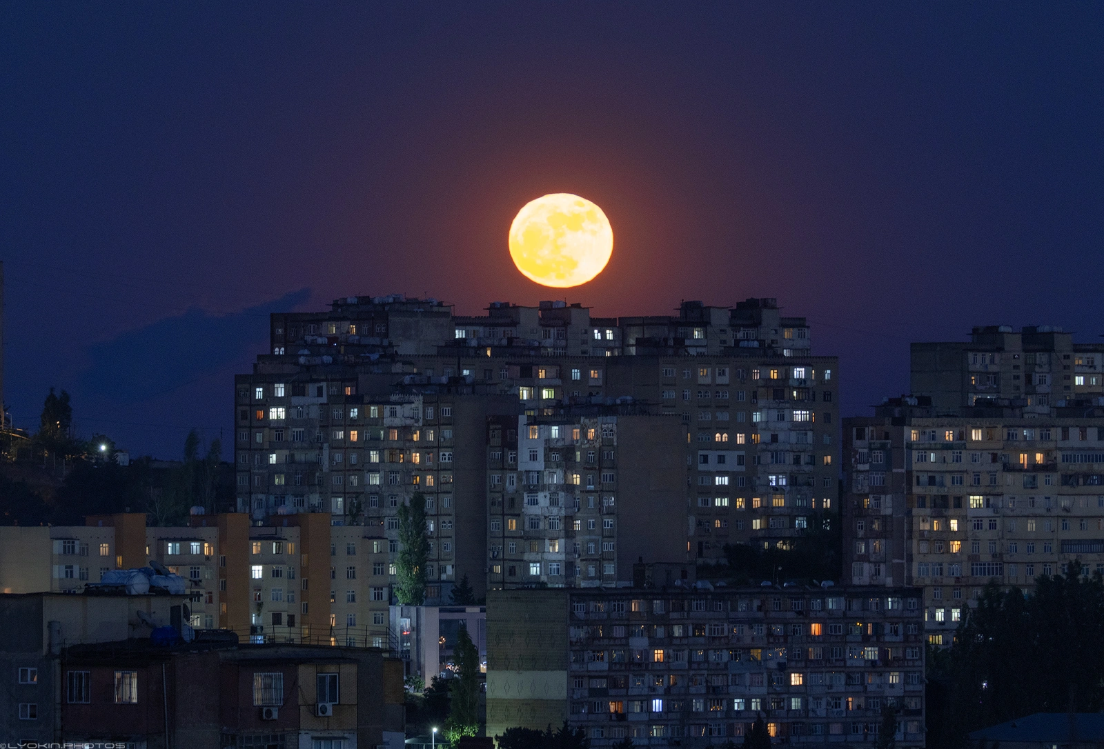 Bakı səmasında maraqlı görüntü - FOTO
