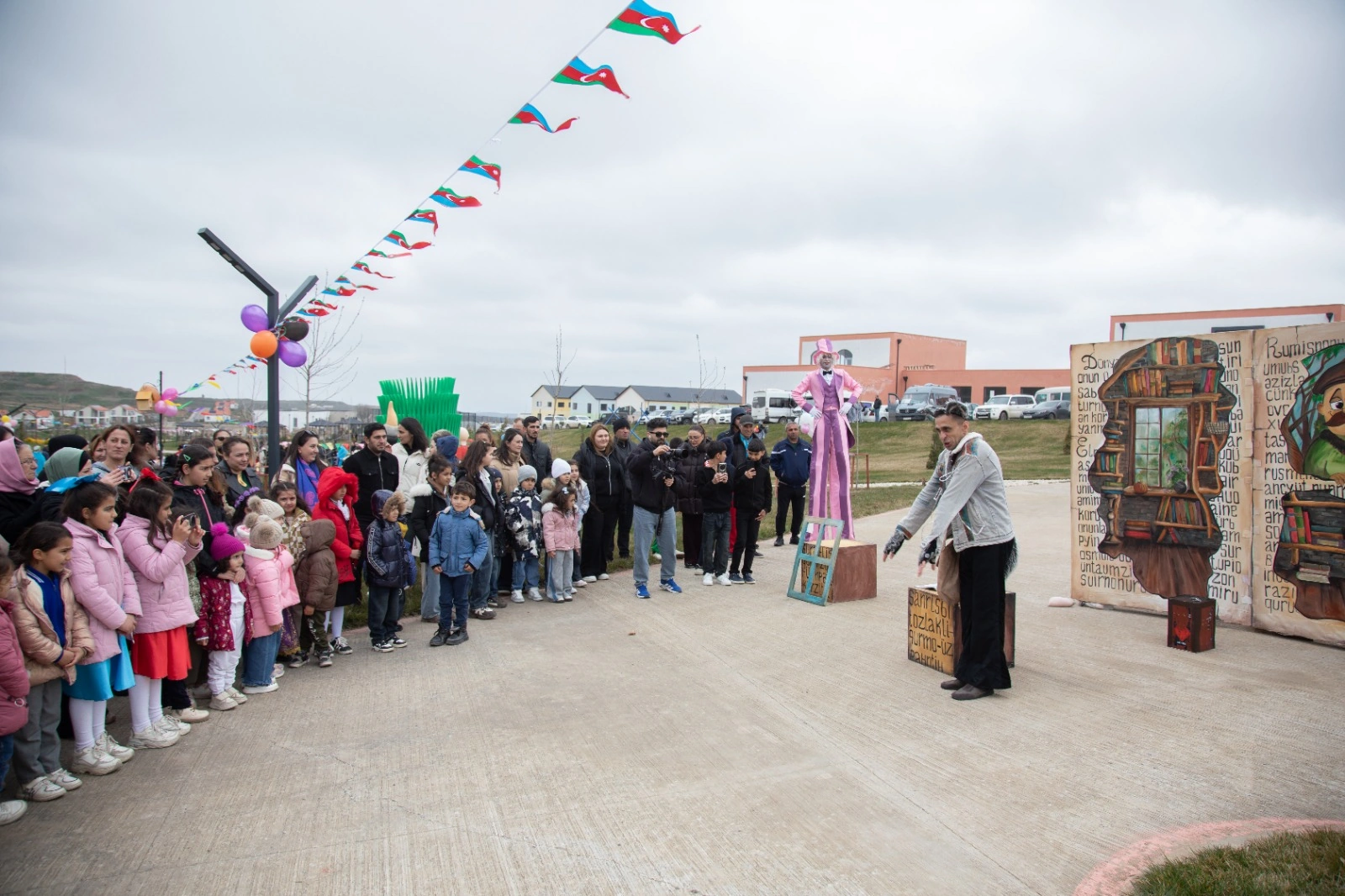 Cəbrayıl rayonunun yenidən qurulan Horovlu kəndində Novruz festivalı və sərgi-satış yarmarkası keçirildi (FOTO/VİDEO)