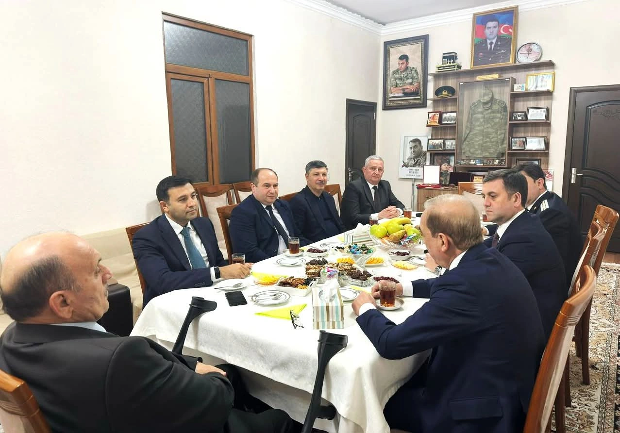 Şəhid polkovnik Babək Səmidlinin atası ziyarət edildi - FOTOLAR