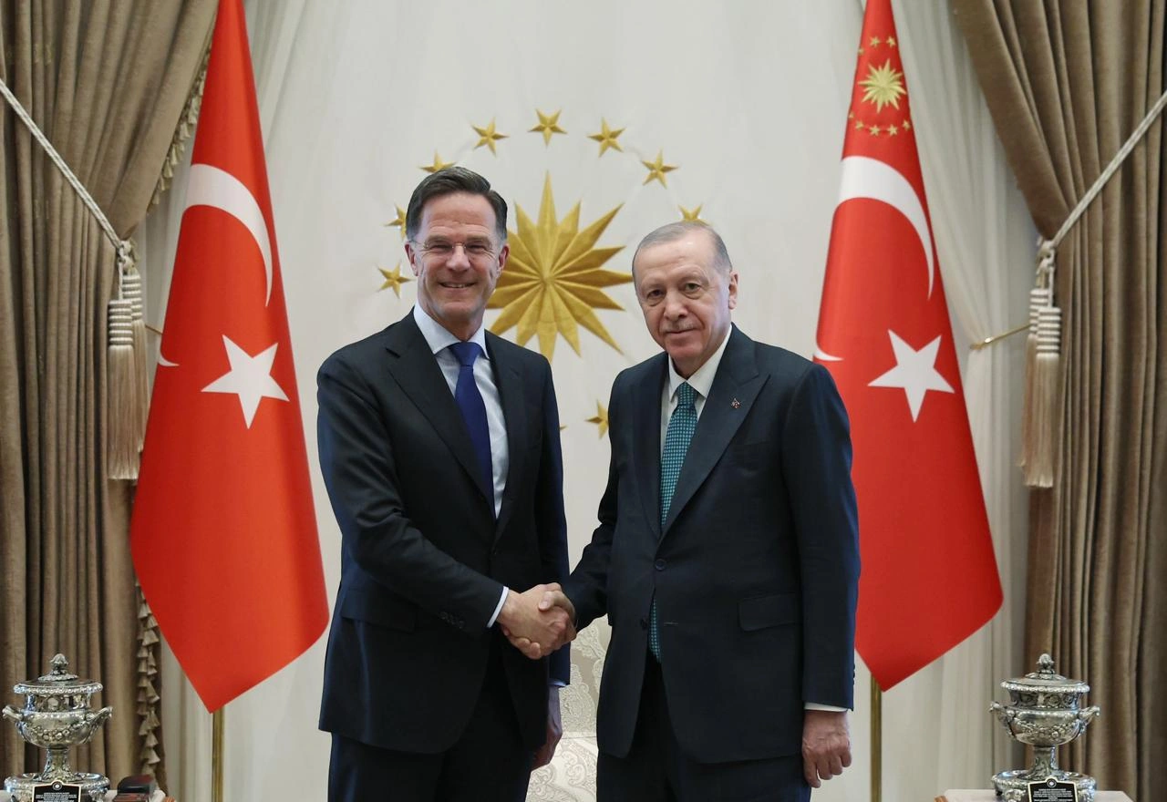 NATO baş katibi ilə Ərdoğan arasında QAPALI GÖRÜŞ