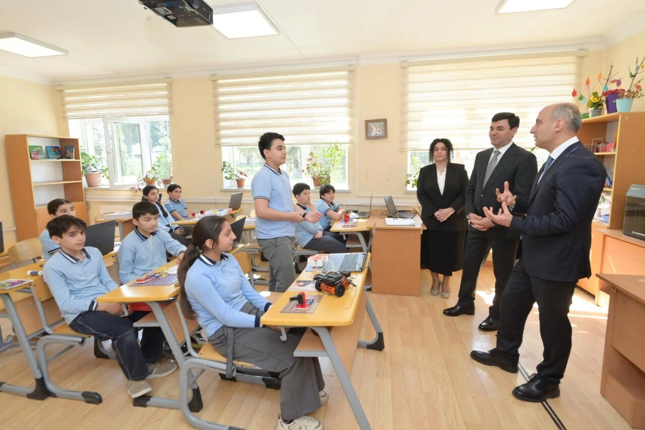 Emin Əmrullayev Xaçmazda tədris prosesi ilə tanış olub - FOTO