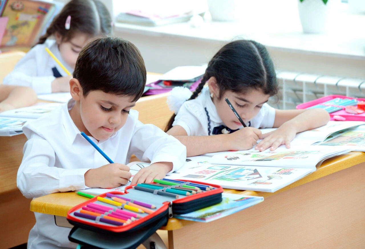 İbtidai siniflərdə ev tapşırıqları ləğv EDİLİR?