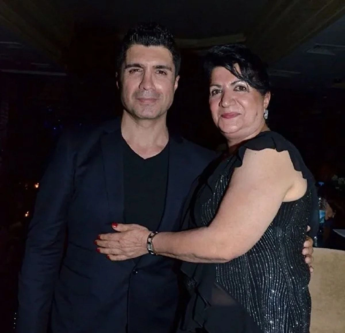 Özcan Denizin anası xərçənglə mübarizə aparır