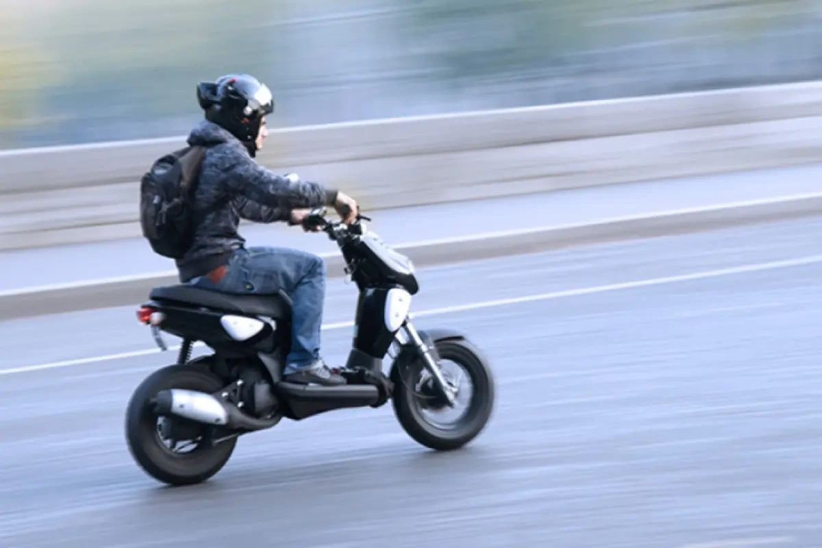 Bakıda 7 min manatlıq moped oğurlandı