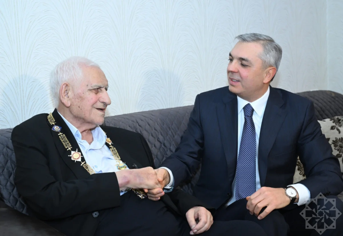 Xalq şairi Nəriman Həsənzadəyə Heydər Əliyev ordeni təqdim edilib