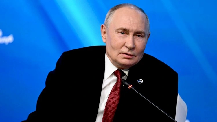 Putin: Nəvələrim Çin dilində danışır