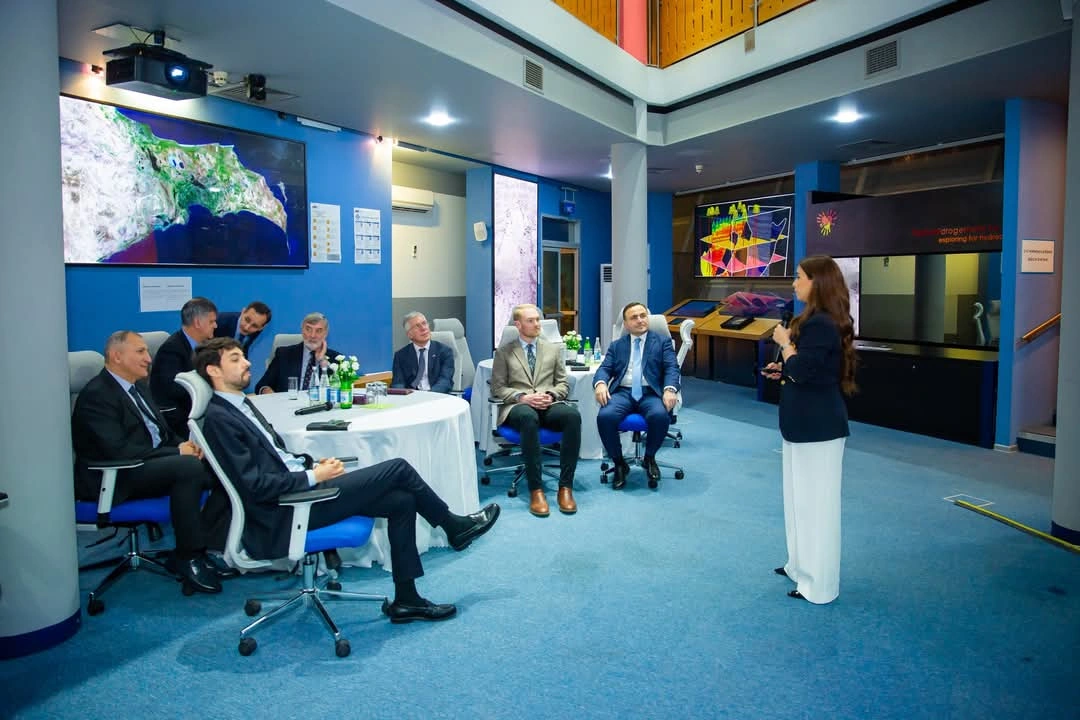Böyük Britaniyanın ticarət elçisi Səngəçal terminalına rəsmi səfər edib - FOTOLAR