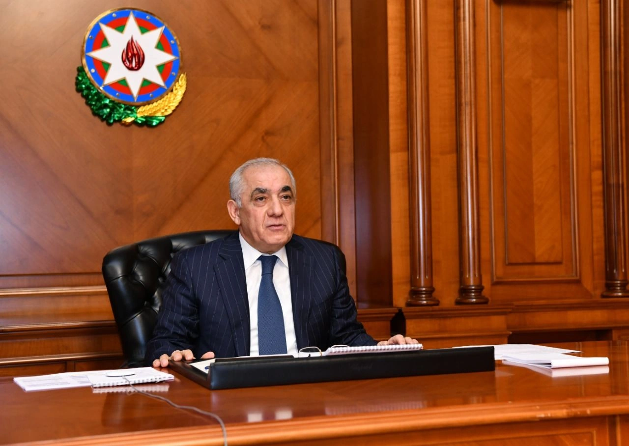 Əli Əsədov qərar imzaladı