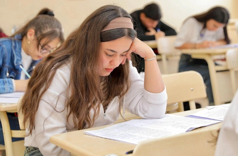 Bu gün 52 mindən çox şagird imtahan verəcək