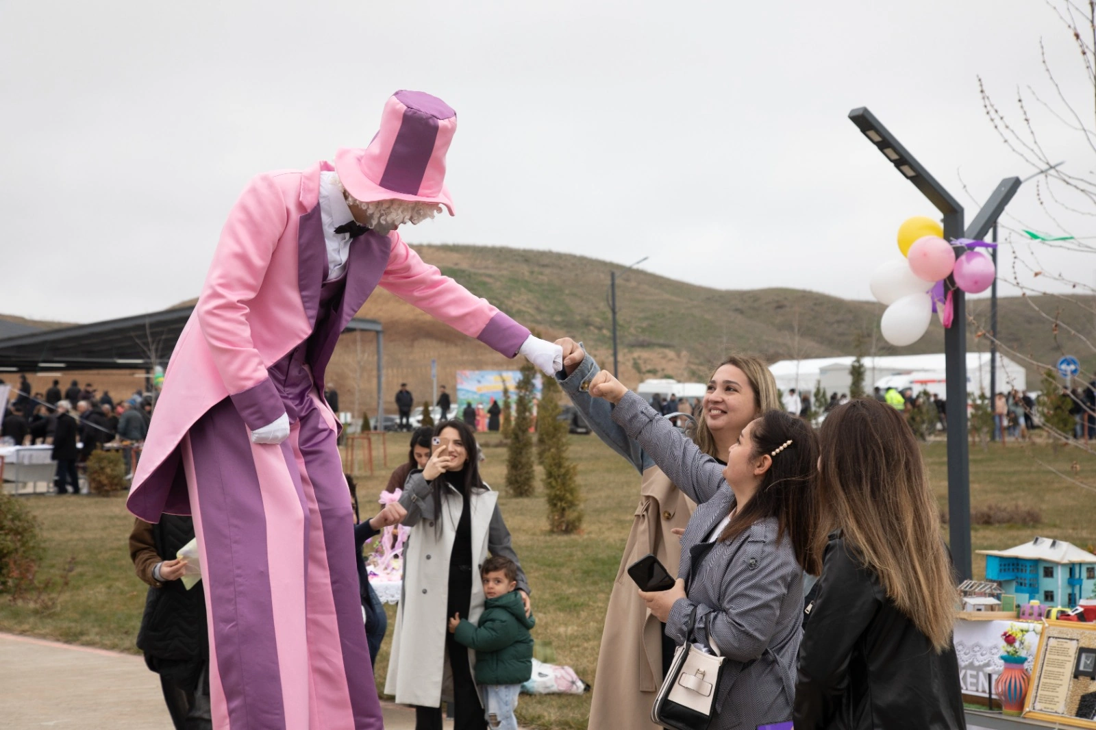 Cəbrayıl rayonunun yenidən qurulan Horovlu kəndində Novruz festivalı və sərgi-satış yarmarkası keçirildi (FOTO/VİDEO)