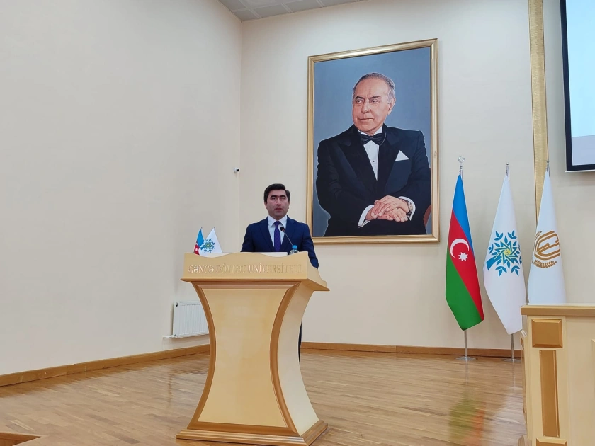 “Aprel döyüşləri - Zəfər yolu” adlı elmi konfrans keçirildi - FOTOLAR