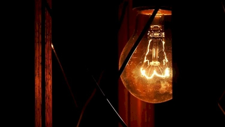 Mərkəzi Asiyanı qaranlıq bürüdü: Dörd ölkədə elektrik kəsildi