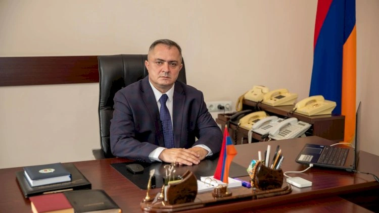 Paşinyan təhlükəsizlik xidmətinin rəis müavinini işdən çıxardı