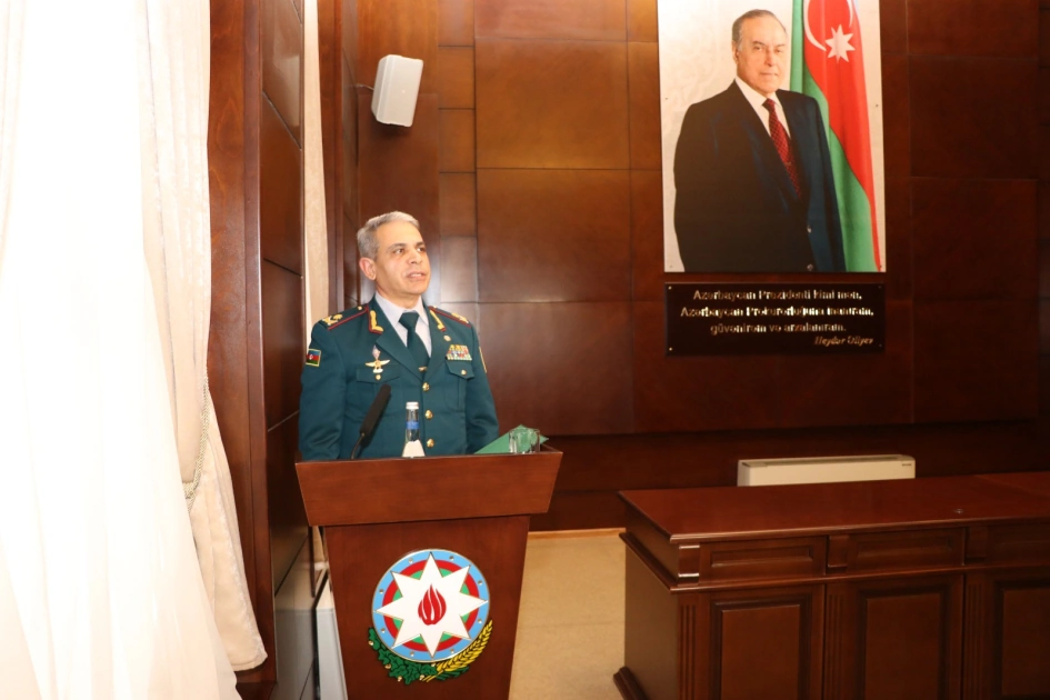 Heydər Əliyevin dövlətçilik irsi hərbi ictimaiyyətə çatdırıldı - FOTOLAR