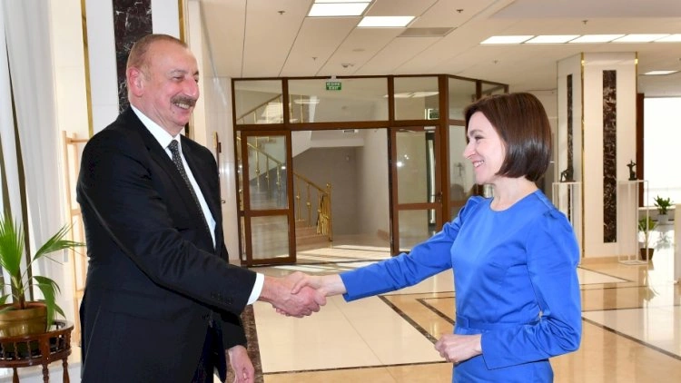 Prezident vəzifədaşına təbrik məktubu göndərdi
