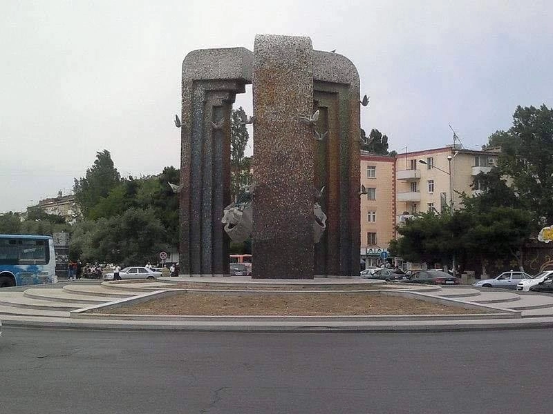 Hamının tanıdığı, az adamın bildiyi meydan: Dakar