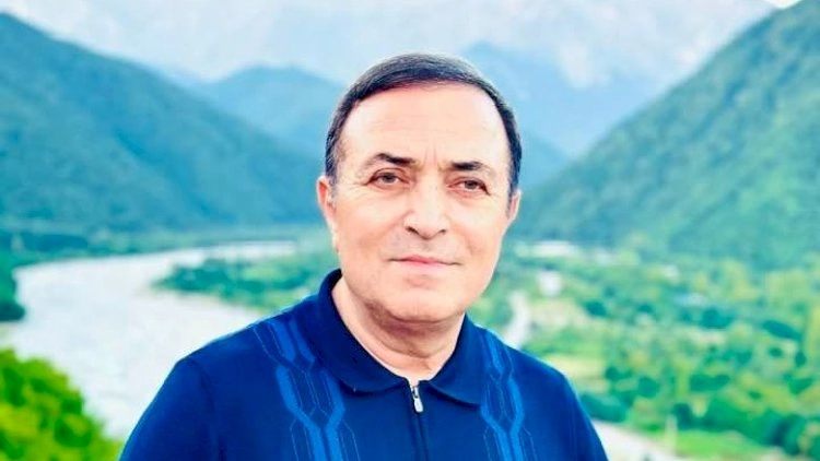 Mənsum İbrahimovdan sərt mesaj: “Efirdə yayılıb sənətkara söz demək olmaz”