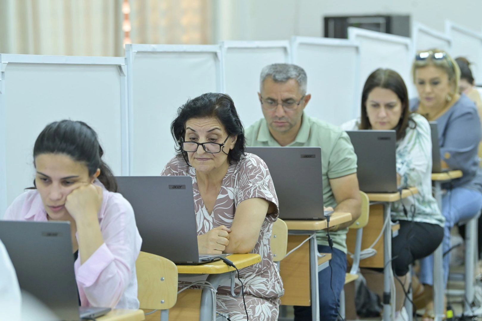 Müəllimlərin yerdəyişməsi müsabiqəsi üzrə vakansiya seçimi başladı