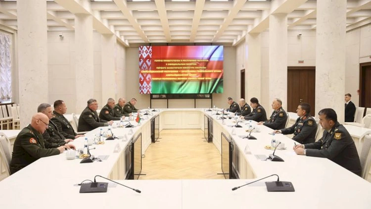 Kərim Vəliyev belaruslu həmkarı ilə regional təhlükəsizliyi müzakirə etdi