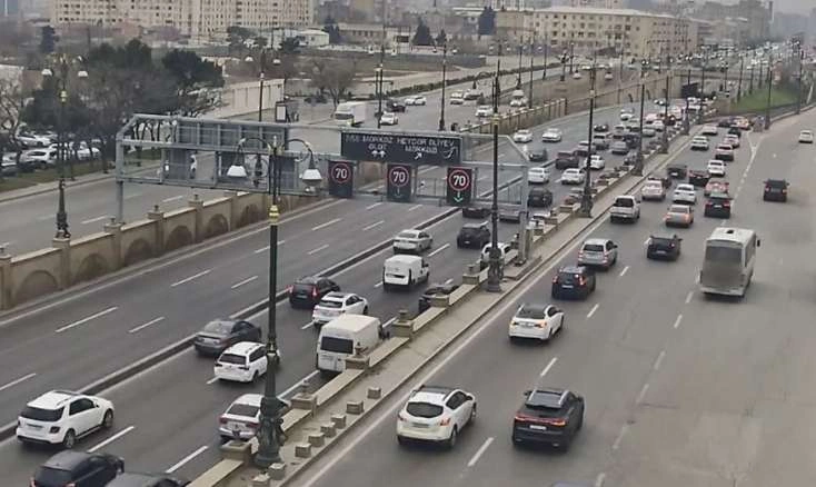 Bu yollarda tıxac var - SİYAHI