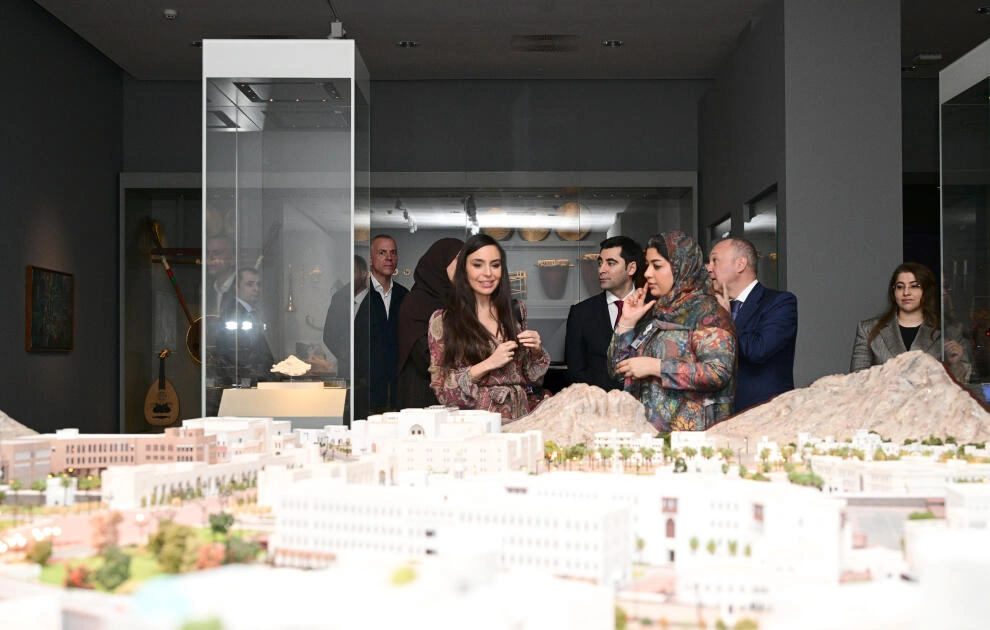 Leyla Əliyeva Maskatda Oman Milli Muzeyində və Mutrah bazarında olub - FOTO